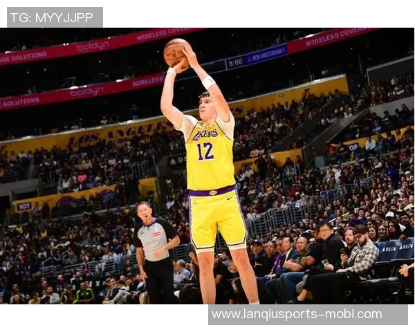 拉拉维亚强调球队需提升对抗强度与拼搏精神以迎接未来挑战